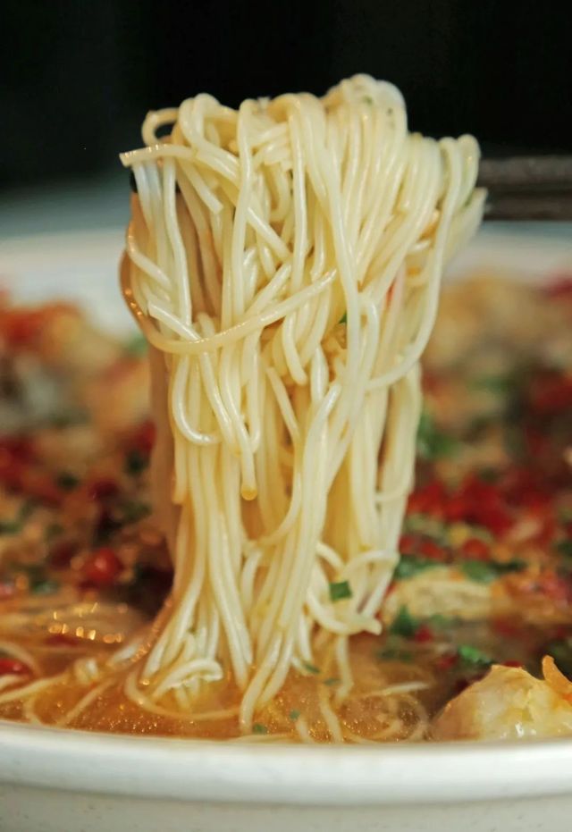 王思聪在杭州打卡的日料店,王思聪总是打卡的烤串店