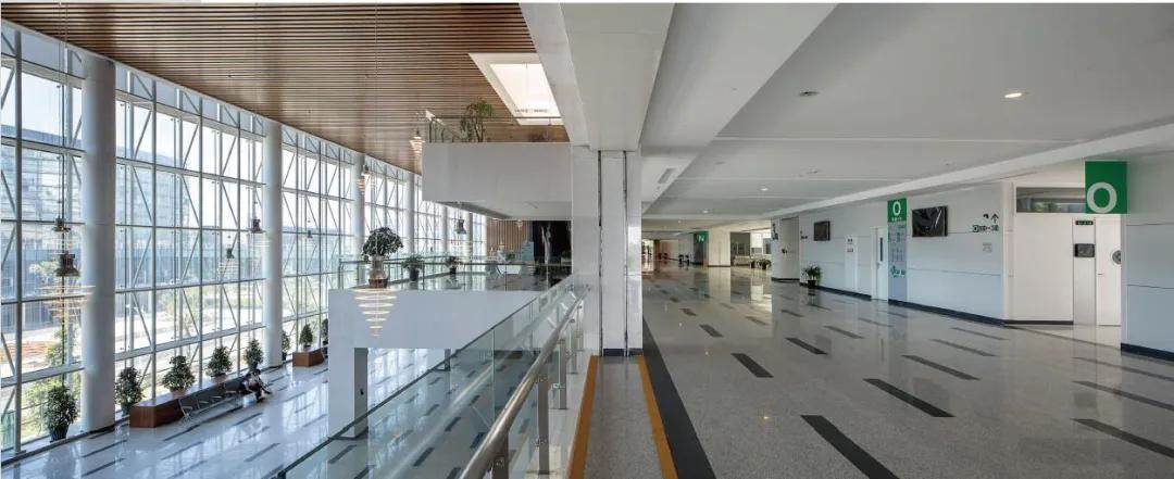 引领现代医院设计理念——台州恩泽医疗中心：会呼吸的医院