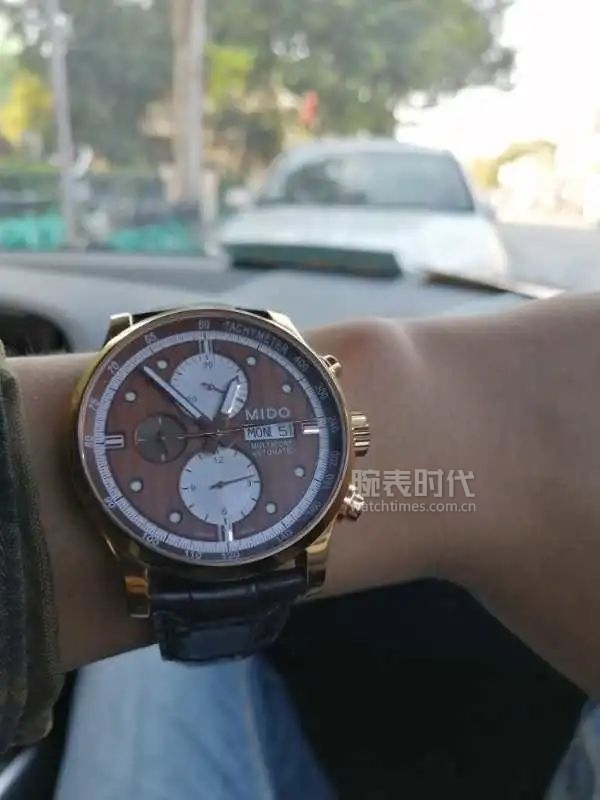 网友晒自己微信好友数量,网友晒1300手表