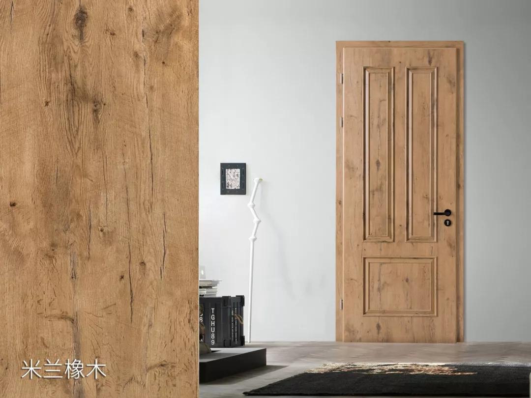 木门让生活回归简单本真的态度,原木风木门加线条