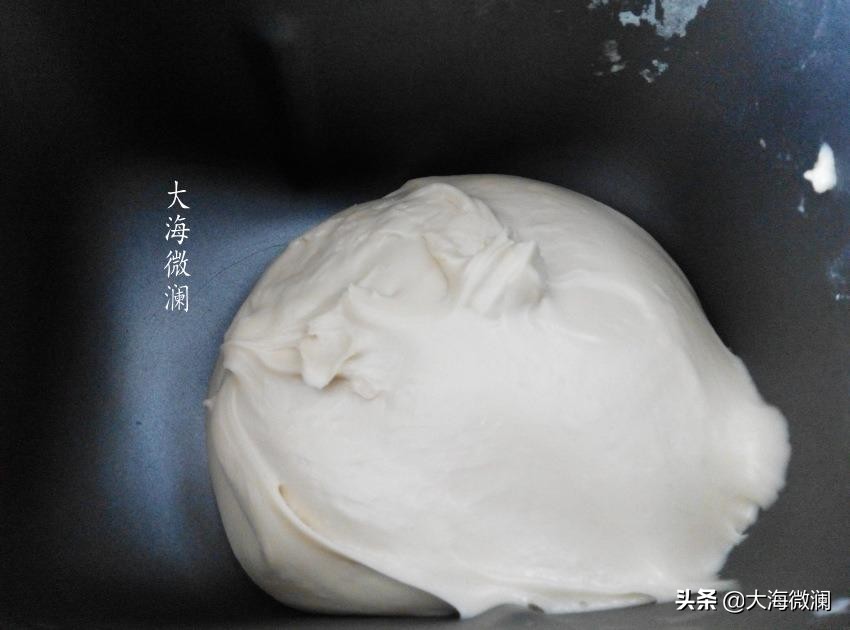 只要稍加干预，面包机也能玩花样，柔软拉丝好吃到停不下来