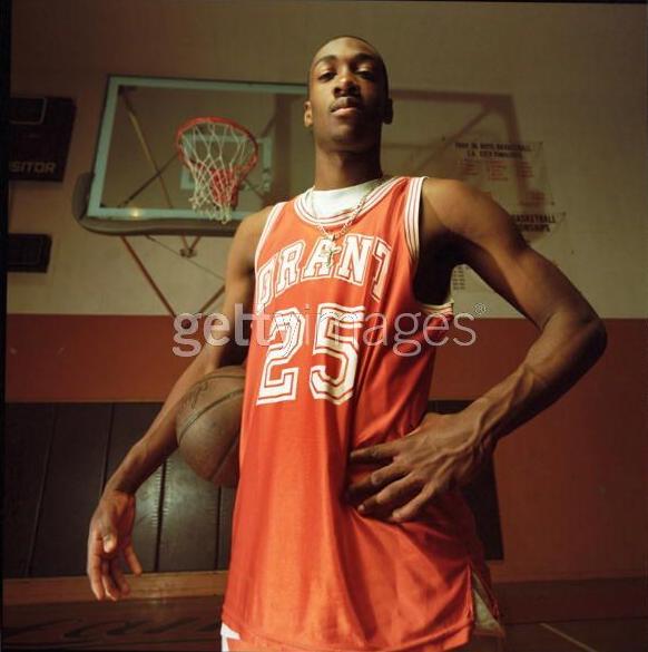 阿里纳斯历史最强球员,阿里纳斯85年老球员