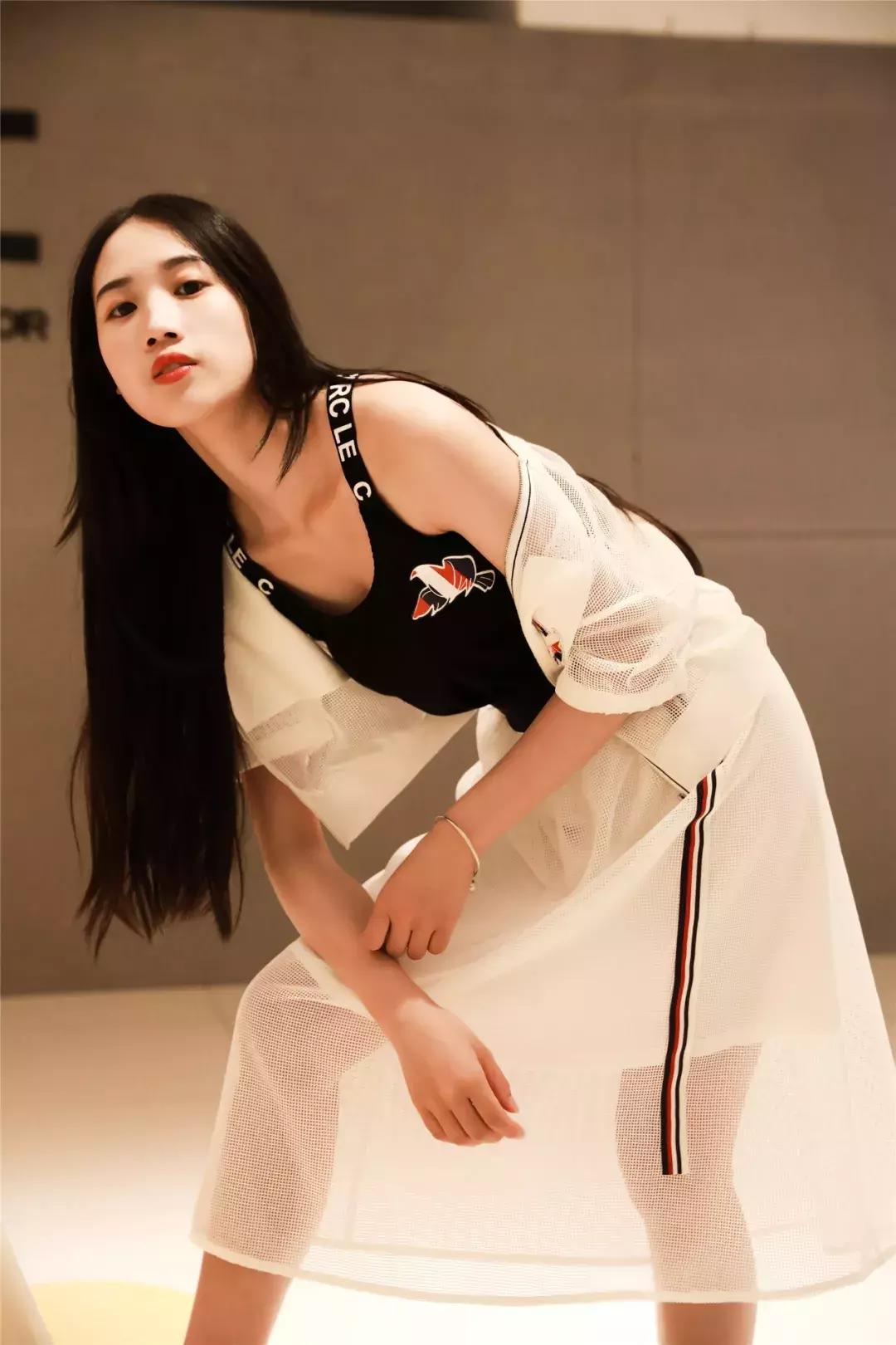 市中心这家高精尖卖场疯狂折扣!直降+团券,送的比买的多