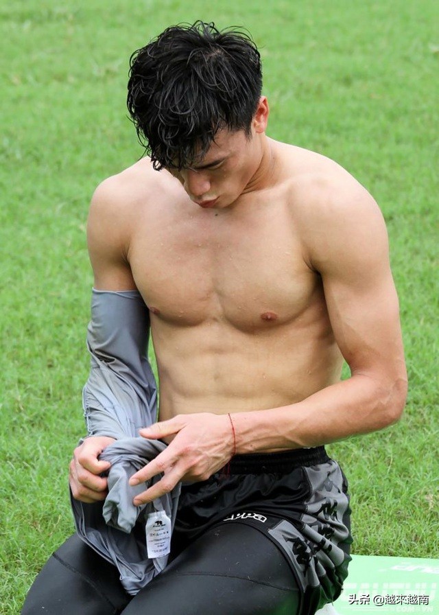 越南女子足球运动员名单,越南女球迷颜骏凌