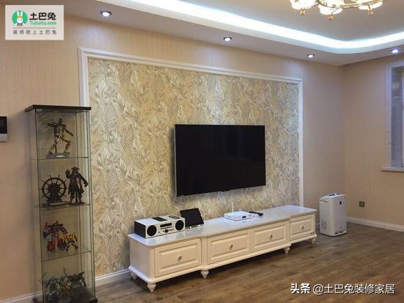 装修风格贴墙纸,客厅贴什么墙纸好看