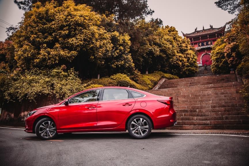 宝马f20评价,逸动plus高速稳定性怎么样