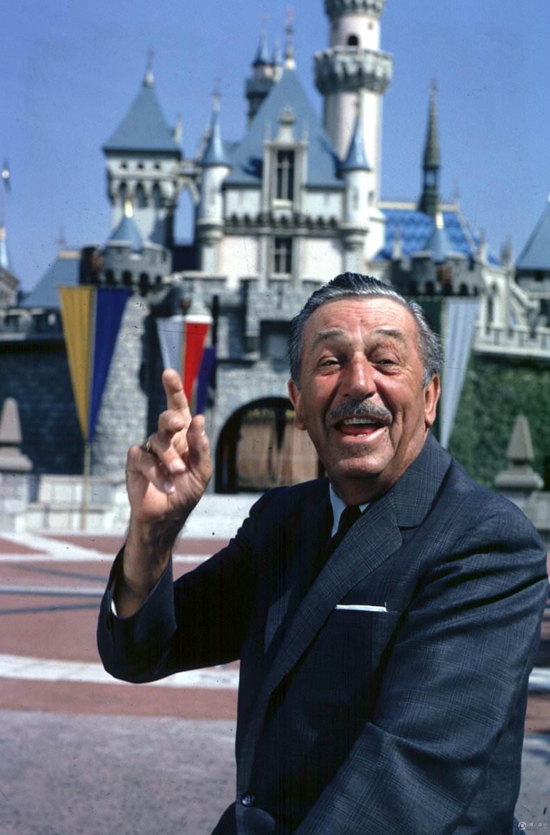 迪士尼创始人,迪士尼乐园创始人