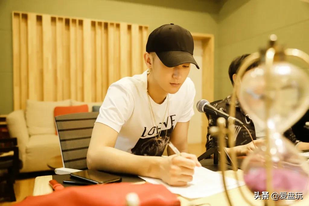 男人戴的串都有什么,男人戴多大手串比较好