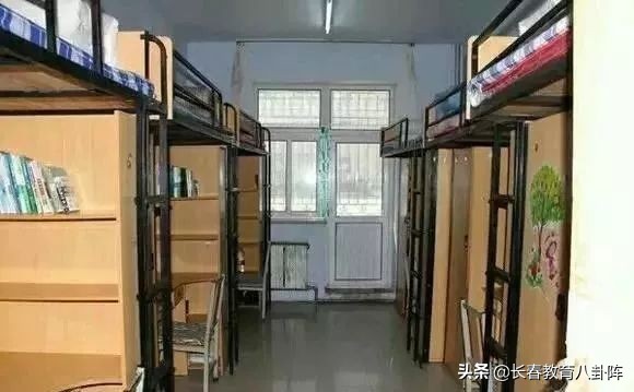 全国高校宿舍奢华排行,各个学校宿舍大比拼