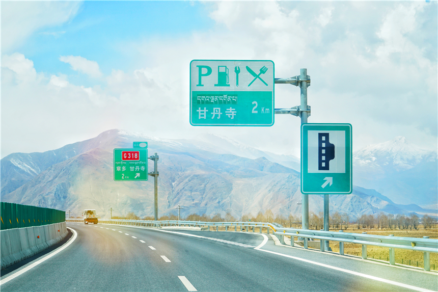 西藏布达拉宫攻略自由行,情侣藏服写真拉萨布达拉宫