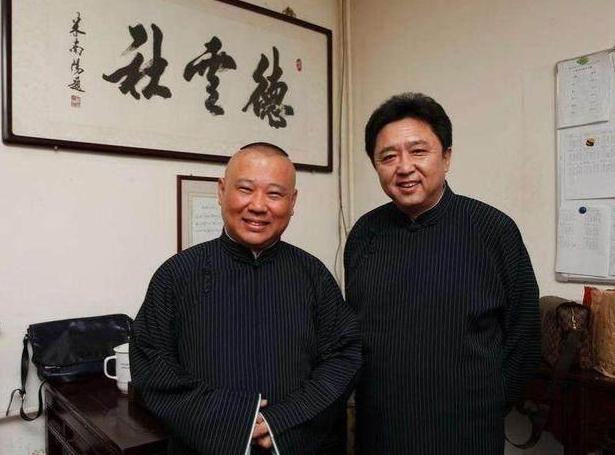 烧饼曹鹤阳打灯谜崩溃,郭德纲于谦烧饼曹鹤阳打架完整版