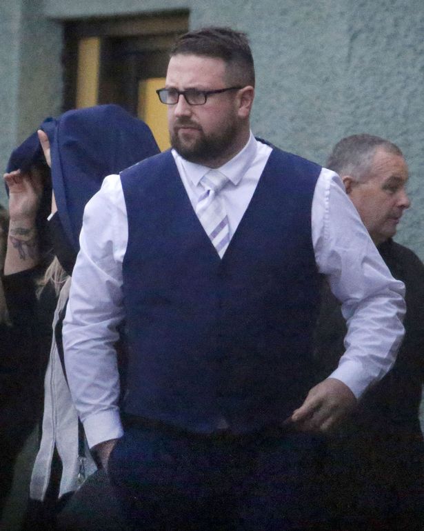 英国新娘婚宴遭伴郎暴打,英国新娘婚礼遭伴郎暴打