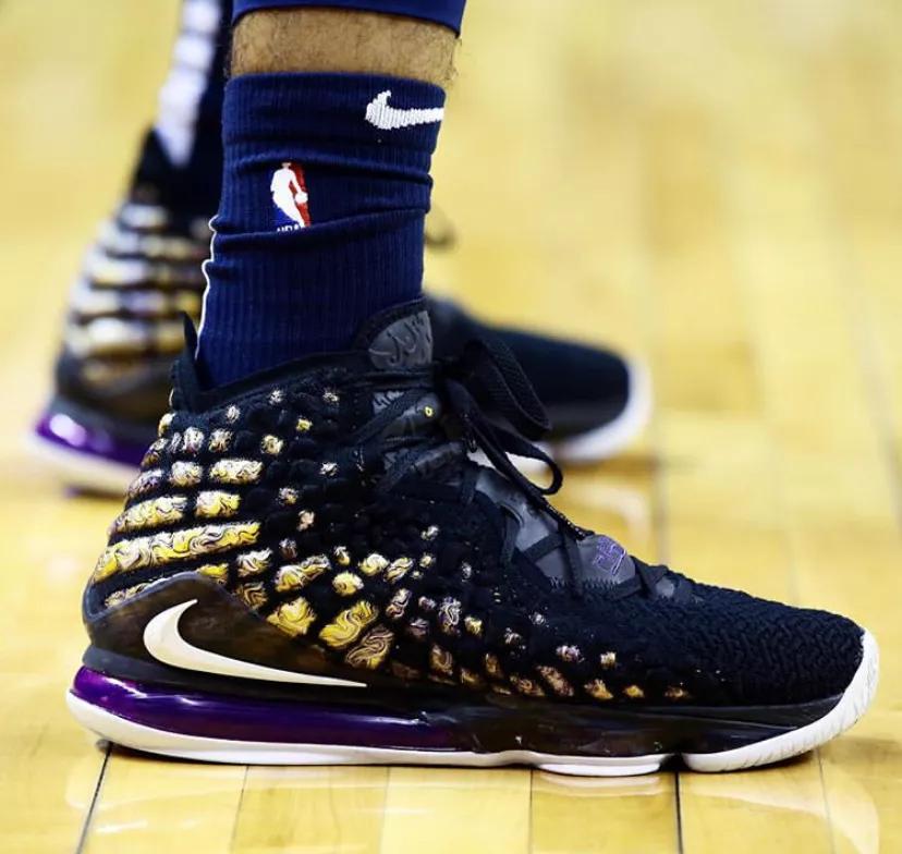 nba球员上脚郭艾伦球鞋,nba上脚球鞋米切尔科比