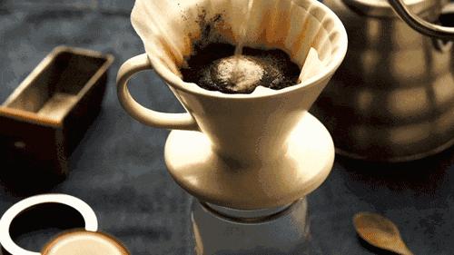 蓝山咖啡难道真的好喝吗,正宗的蓝山咖啡喝起来是什么样的