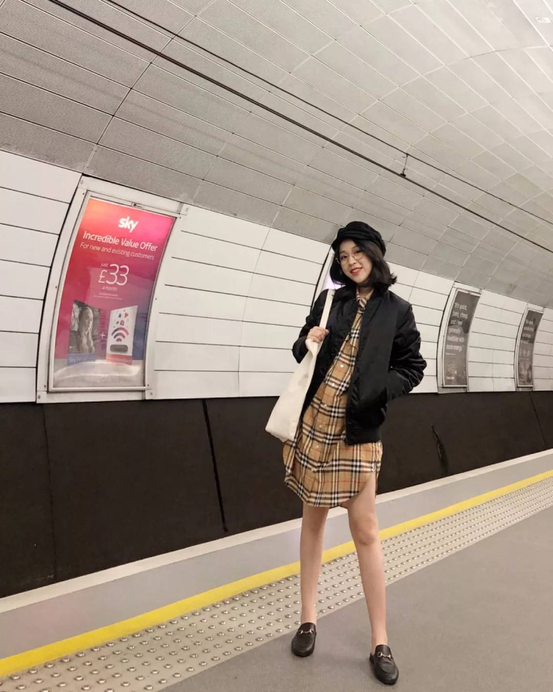 老铁放肆购!潮牌1~3折起,衣麦仓哈尔滨银泰店被时尚咖“攻陷”