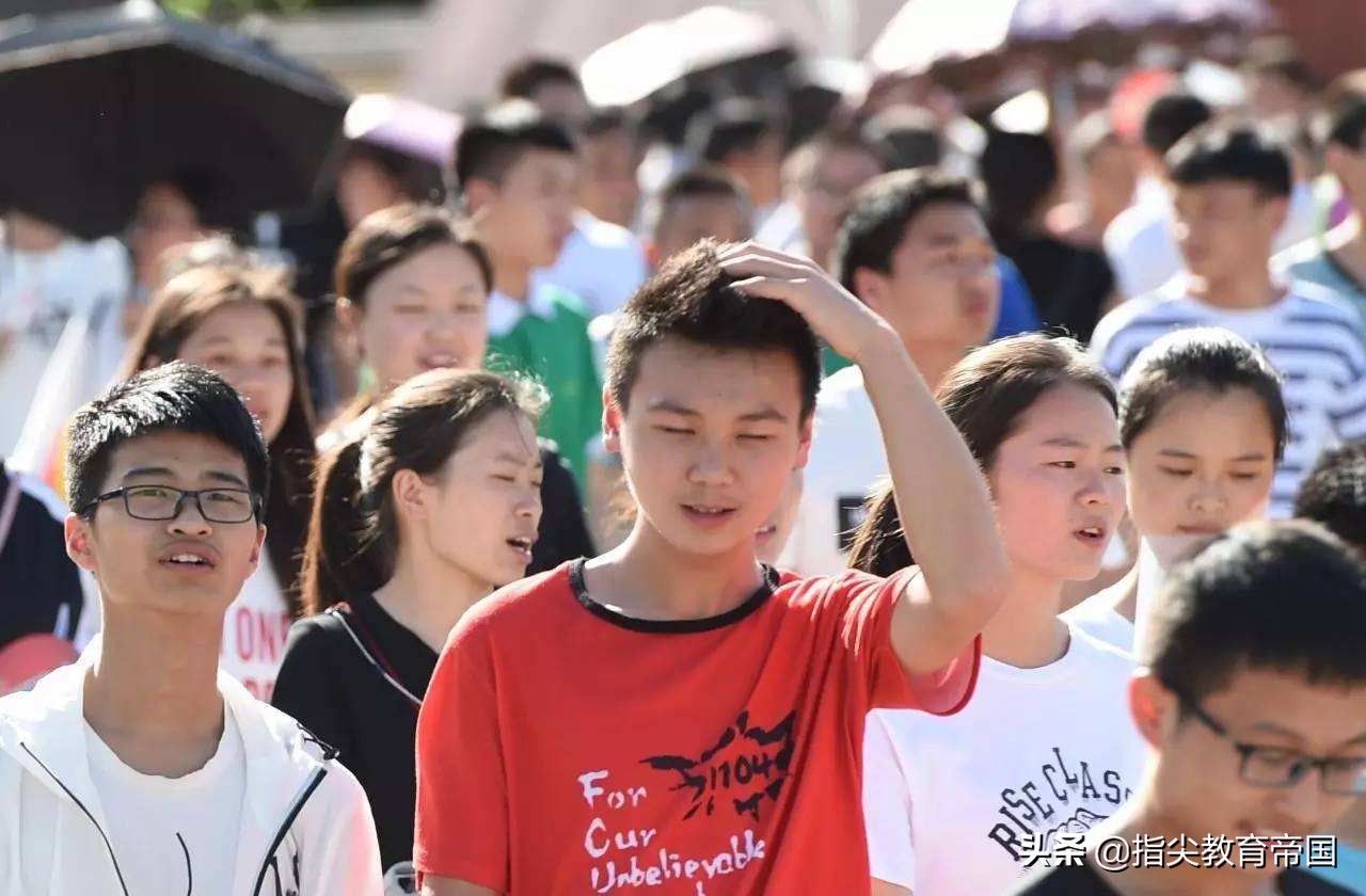 新高考全国2卷语文作文范文2021,2022年高考全国卷作文深度解析