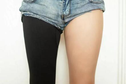 这条打*裤底**堪称裤子界小米，燃脂提臀还滋润身体，重点是自带磁疗