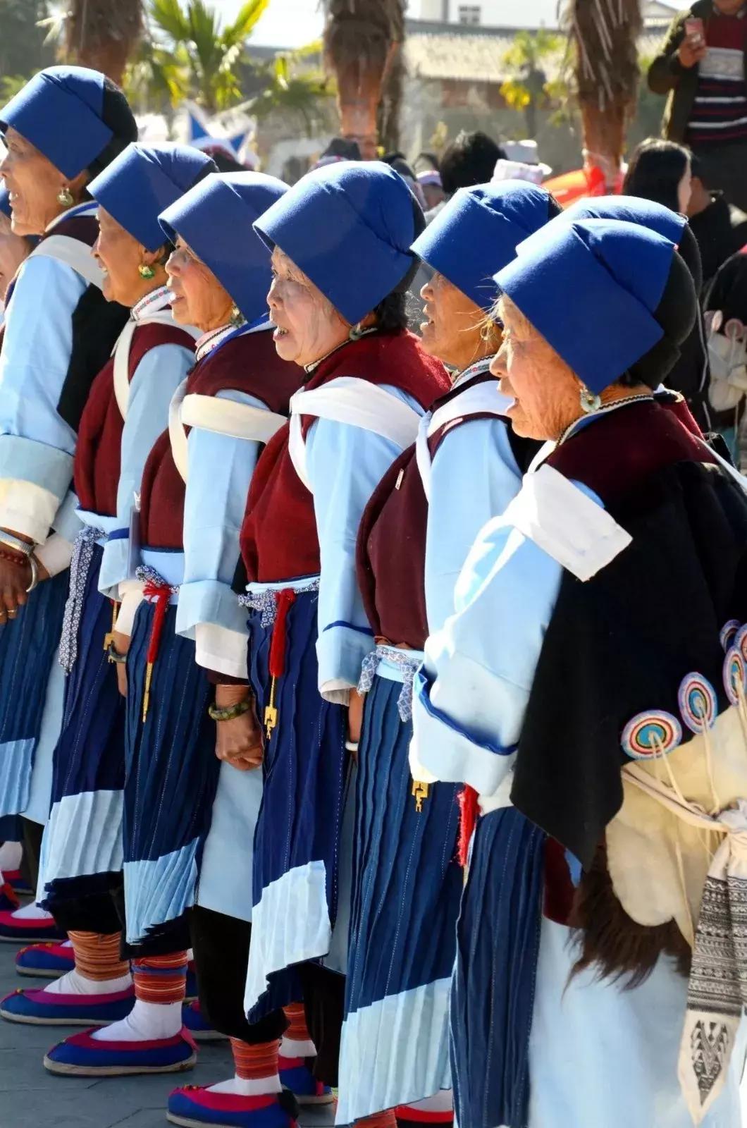 三月去丽江穿什么衣服,三月我们一起去踏青