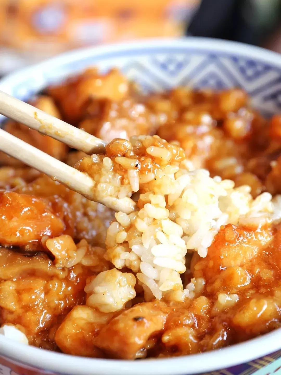 吉野家新品大口烧牛丼饭,吉野家日式饭