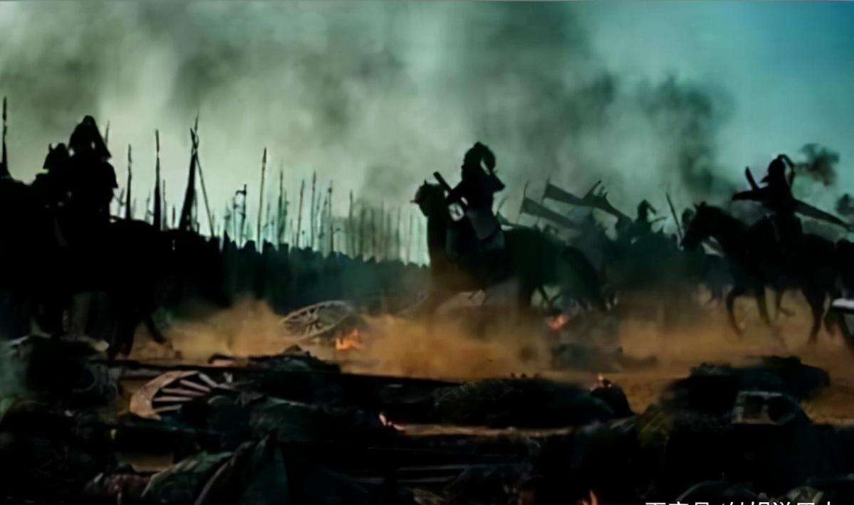 古代打仗第一排的兵明知道要死,古代打仗为什么士兵敢往前面冲