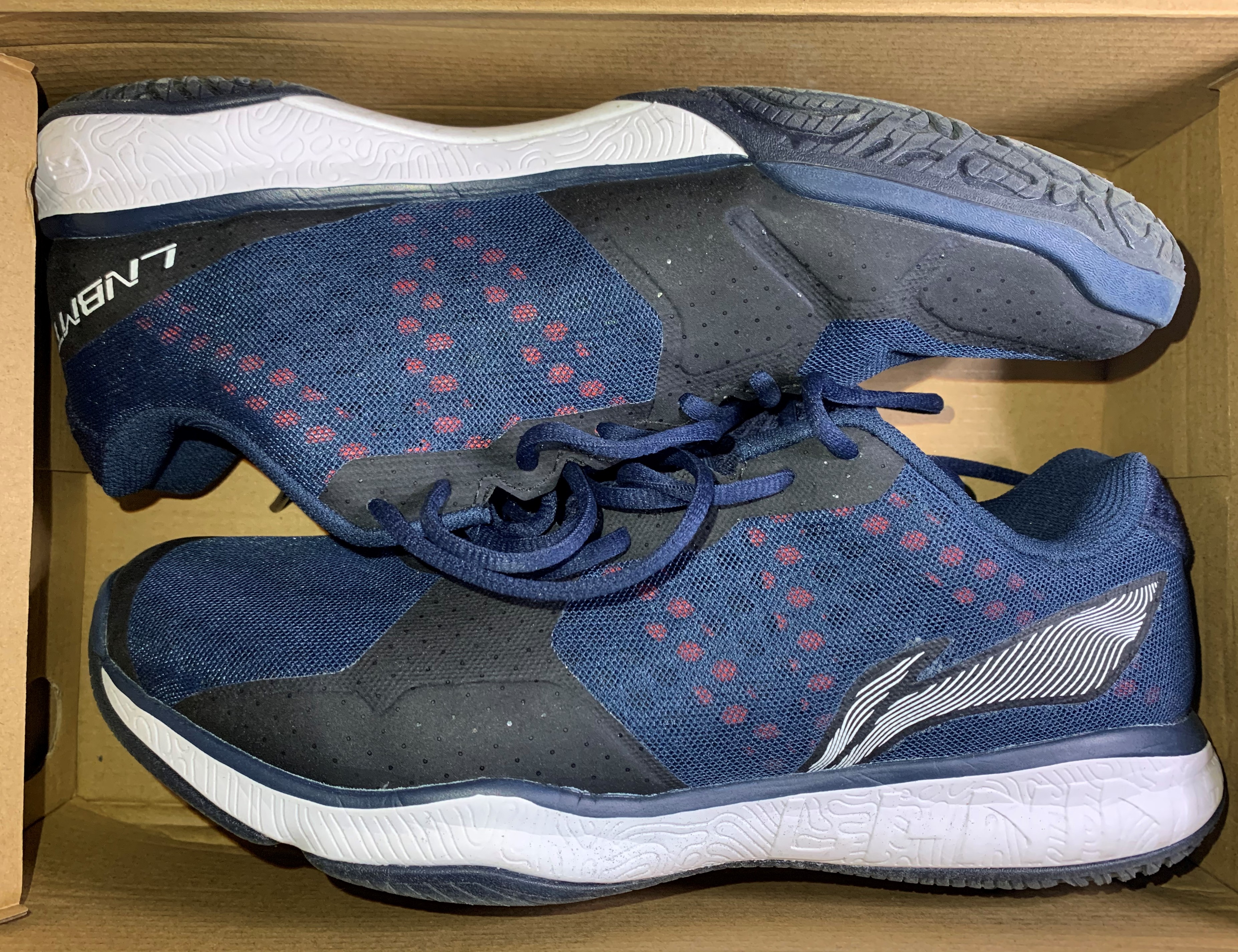 李宁aytp031-11,李宁aytp019羽毛球鞋评测