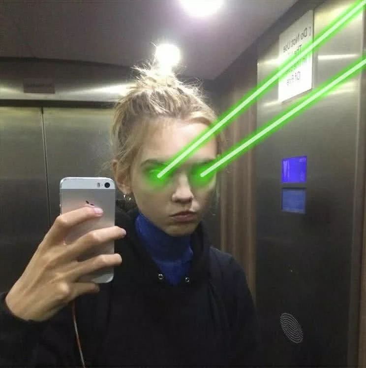 如果你曾被调侃长得像外星人，恭喜你，进军时尚圈的机会来了！