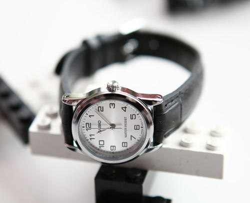 皮质表带硬怎么办,皮质表带会越戴越软吗