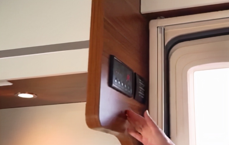 隆翠房车最佳配置,隆翠v362升顶房车