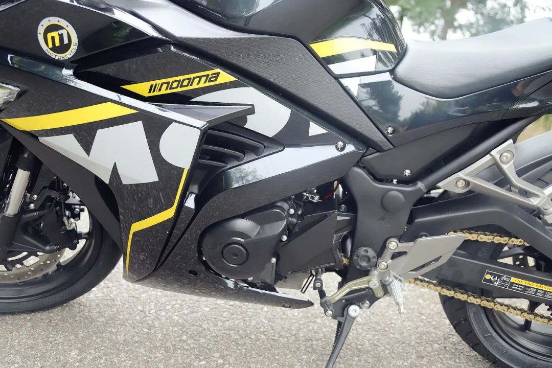 魅影s450摩托车测评,无极250rr和诺马魅影255s哪个质量好