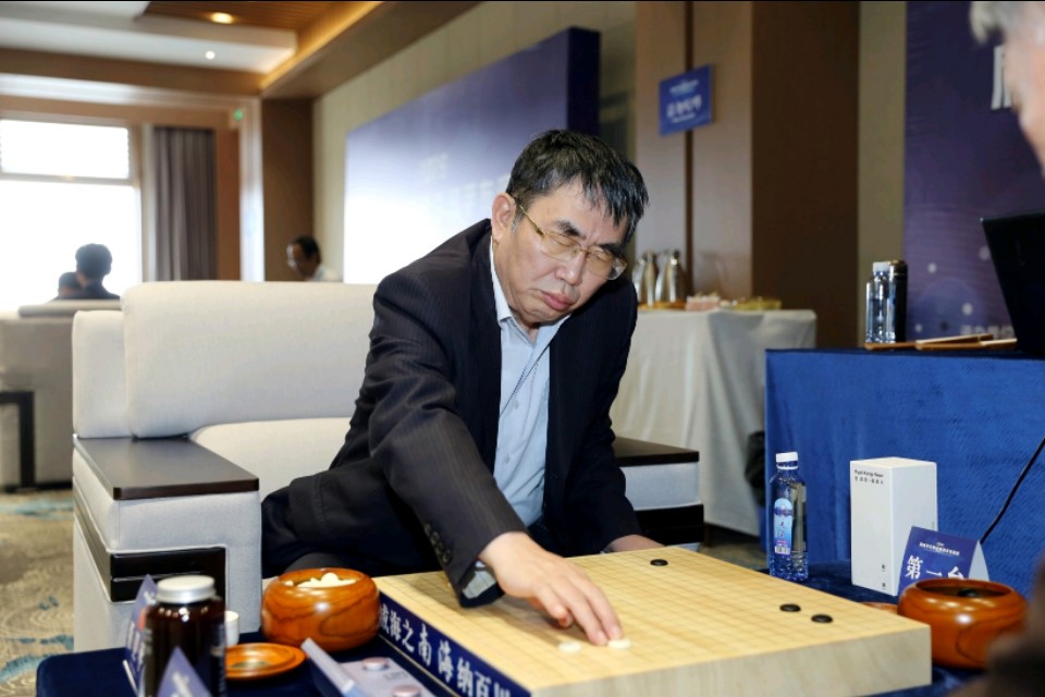 连输两局力不从心，聂棋圣遗恨扁康杯，重现世界棋局兴衰走向