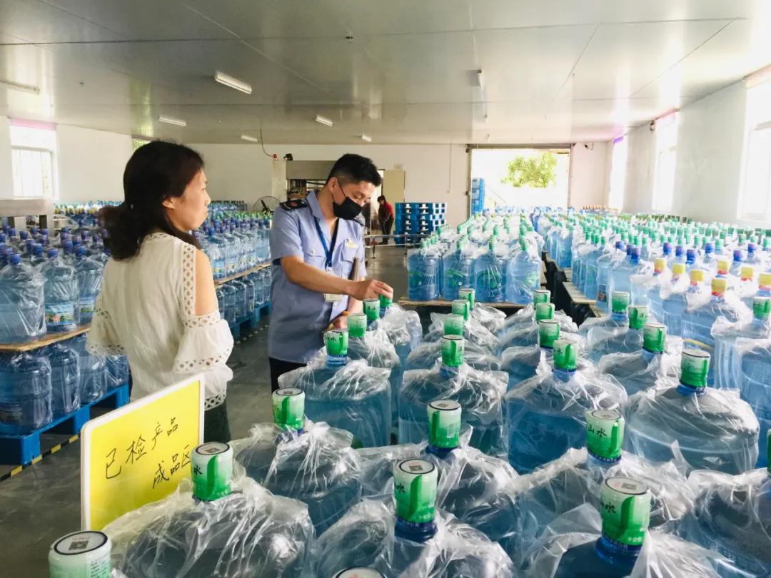 桶装水背后的真相,桶装水信得过吗