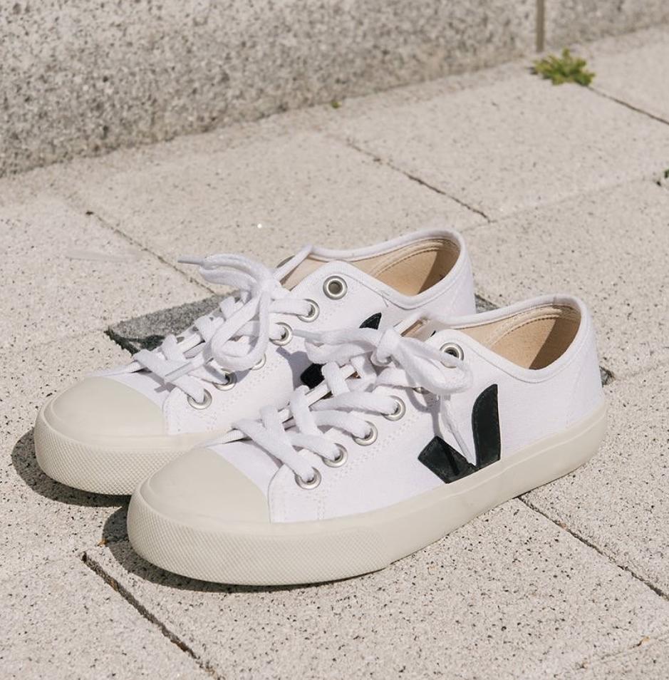 今年流行的帆布鞋品牌,今年流行的帆布鞋颜色学生