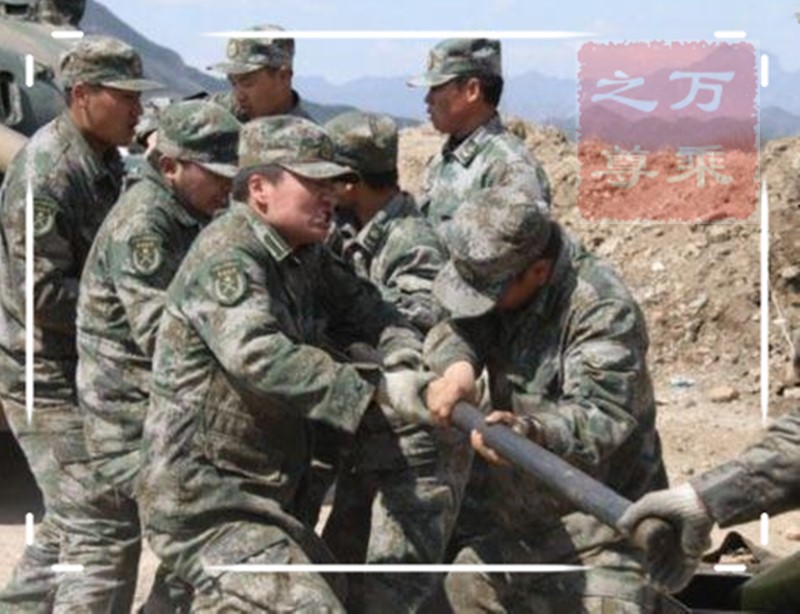 炮弹放进炮管为啥不掉出来,炮兵炮弹打出去没炸怎么办