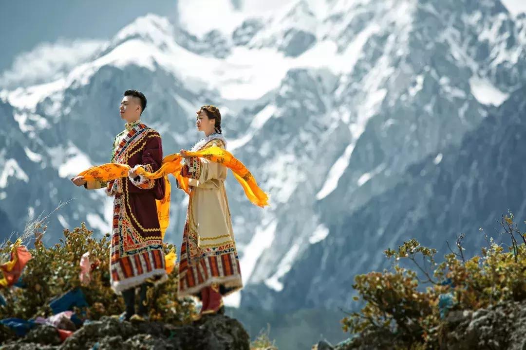 一定要和喜欢的人去丽江,有喜欢的人真好原唱完整版