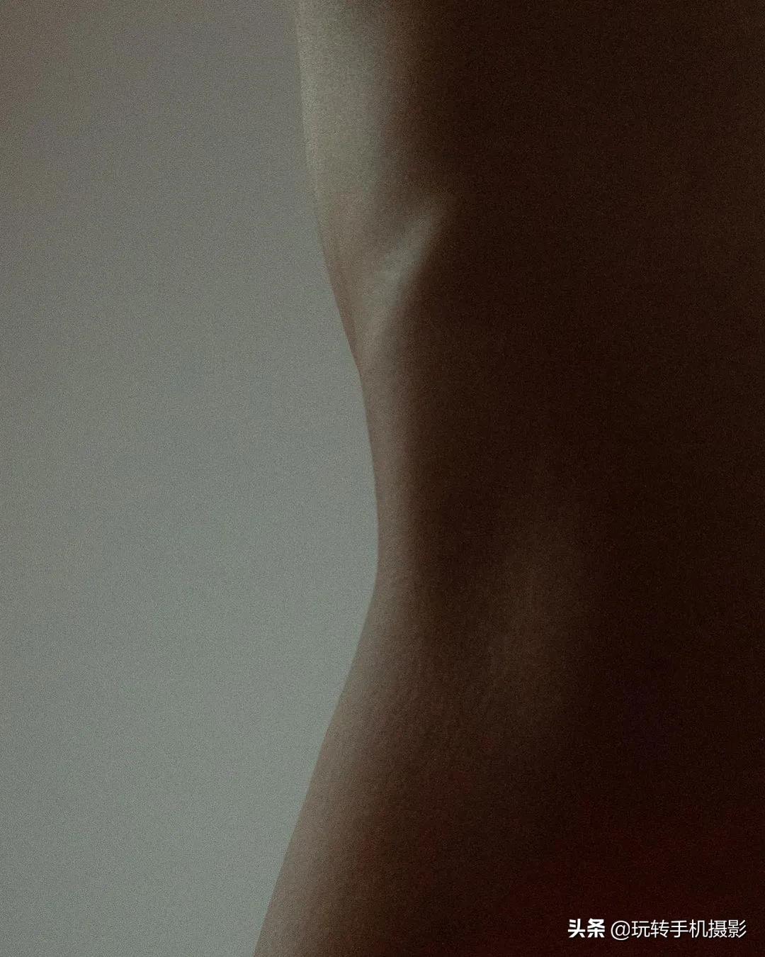 为什么有些人的照片很有质感,全身照片用什么拍出高级感