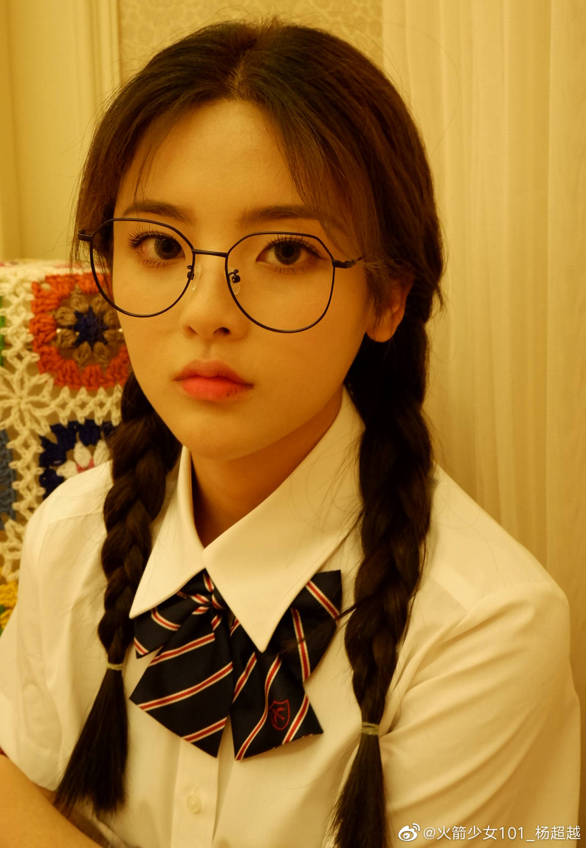 相貌平平杨超越？她的颜是否真的被吹嘘过渡？