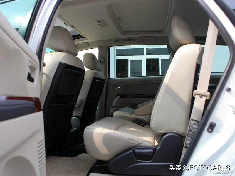 进口三菱格蓝迪第三排评测,09款三菱格蓝迪七座