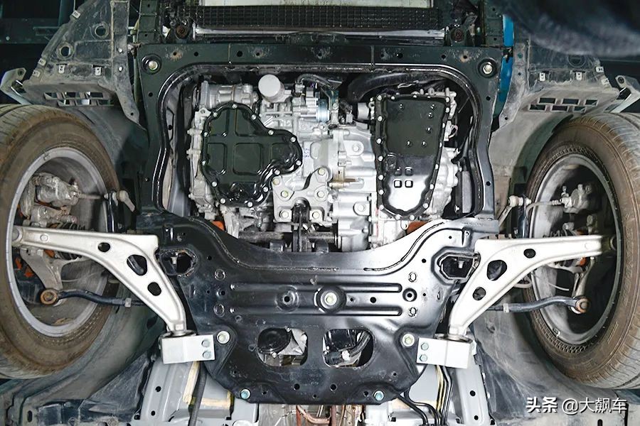 英菲尼迪274a和奔驰m274是同款吗,英菲尼迪m274发动机与奔驰一样吗