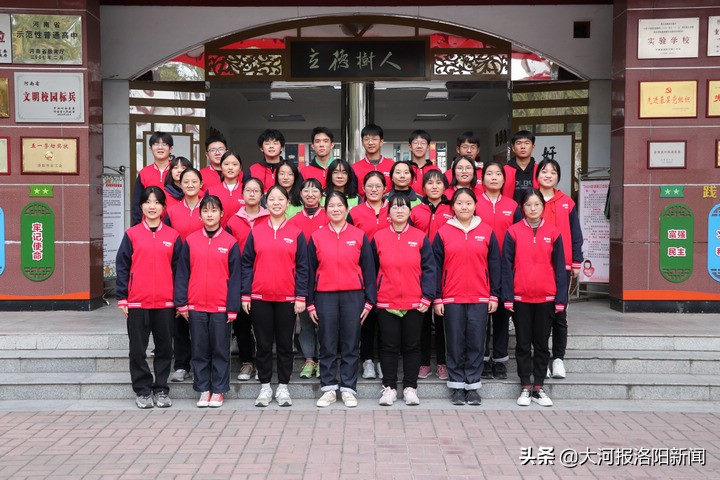 不忘初心谋发展砥砺奋进再扬帆,不忘初心再扬帆砥砺奋进谱新篇