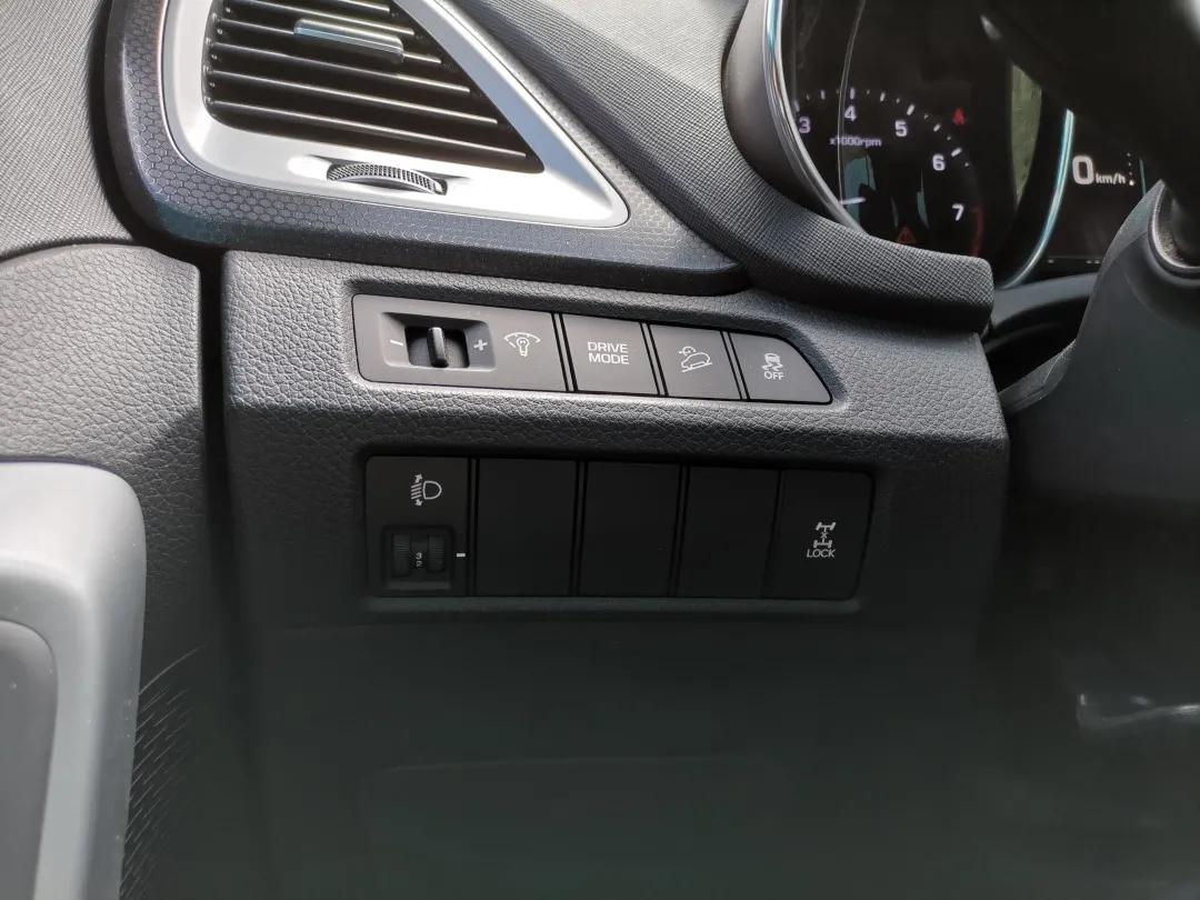 2017款2.0t现代胜达四驱用车指南,十几万汉兰达二手车