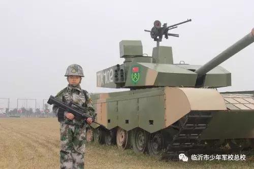 少儿军事夏令营暑假班,军事夏令营助力孩子们实现蜕变