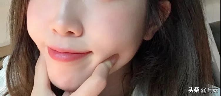 干皮、油皮、痘痘肌看过来！亲测不卡粉、不脱妆的粉底液指南！