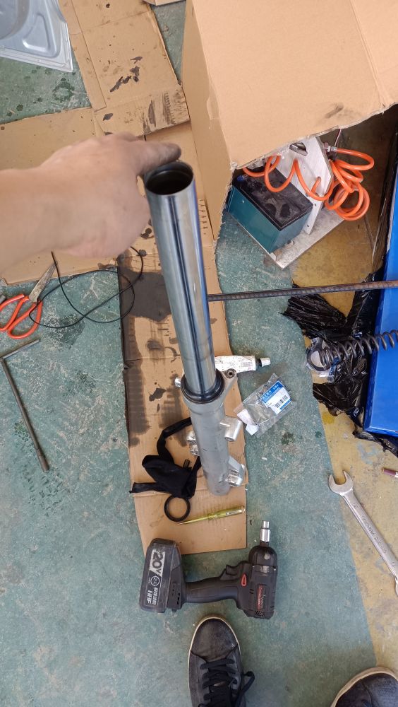 自己动手更换减震油封,自己更换越野摩托车减震油封