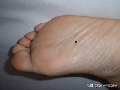 女大学生抗癌7年摆摊卖花救母,女大学生抗癌7年卖花