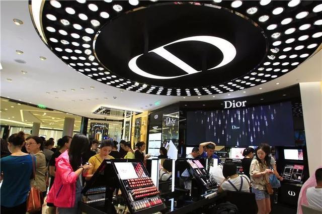 高档大牌白菜价,海南大牌免税