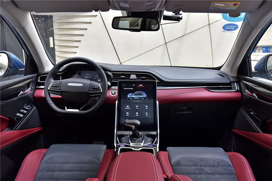 16万买丐版丰田RAV4还是本田CR-V？这款中型SUV没准更合适