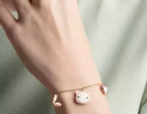 出奇意料的猪年限定！看各大品牌把粉嫩小猪玩出了什么花样