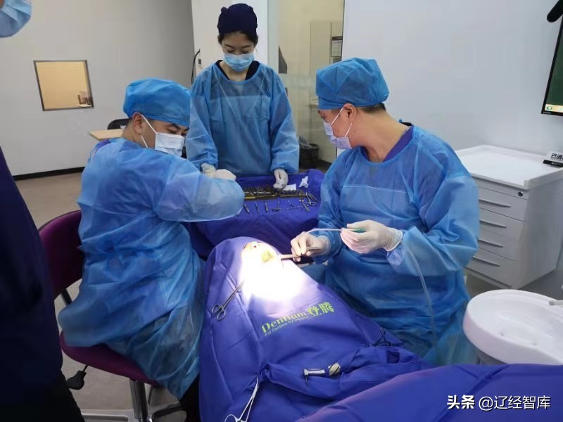 “齿美”冠群芳，“天广”艺双馨