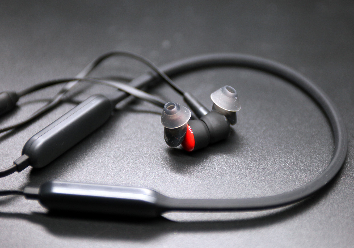 细节到位带来出众体验,细节丰富的耳机