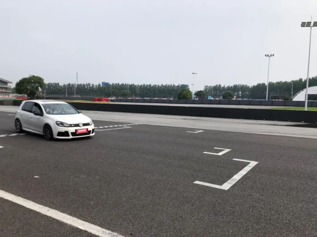 雨燕动力有多强,一台铃木雨燕跑中国